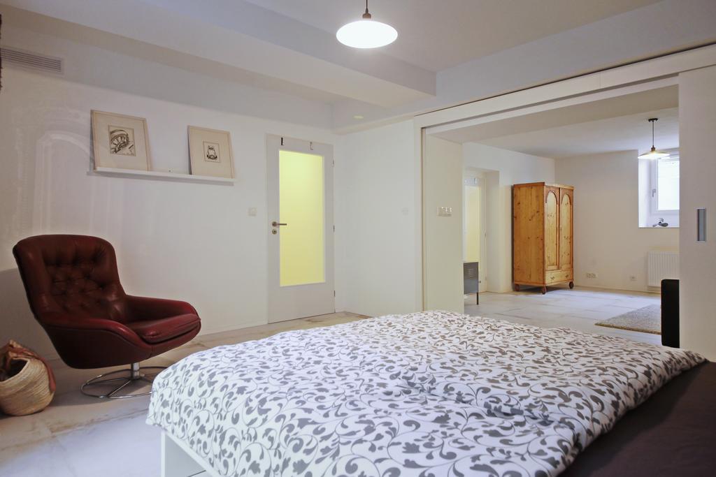 Apartment Kosatcova Prag Eksteriør billede